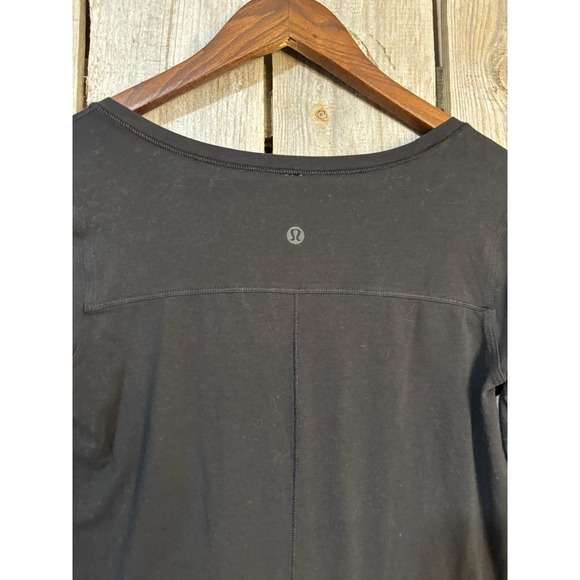 Lululemon Women's Black Long Sleeve Scoop Neck Yoga Workout Top‎ XS - Picture 4 of 4